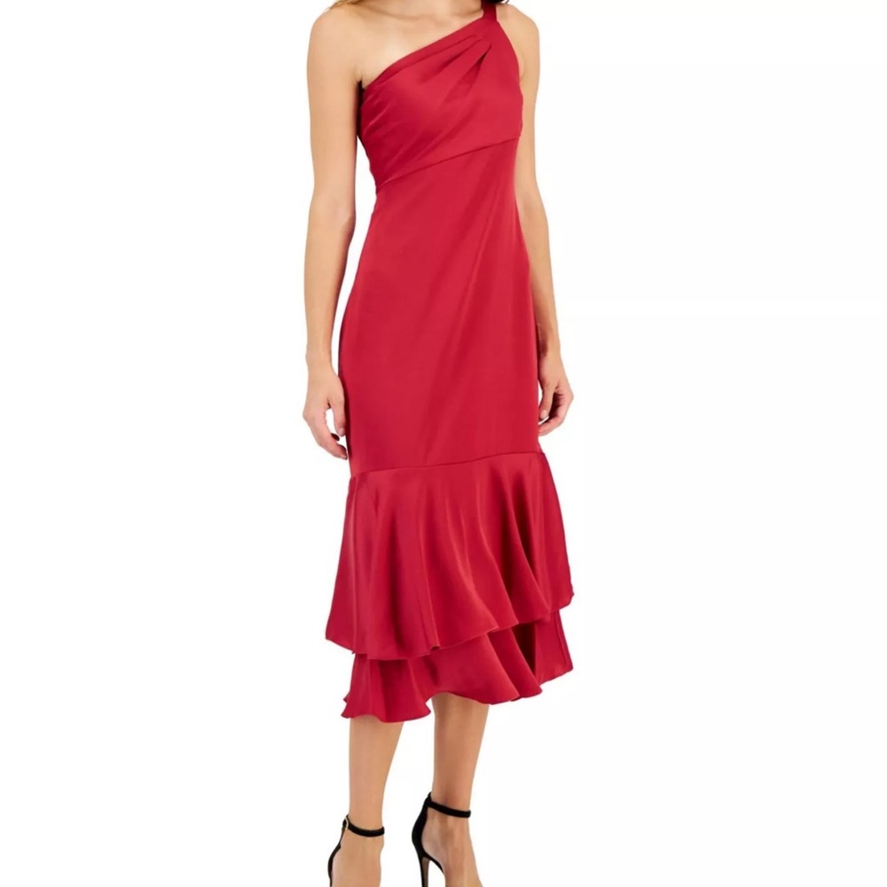 Elegant Red One-Shoulder Dress